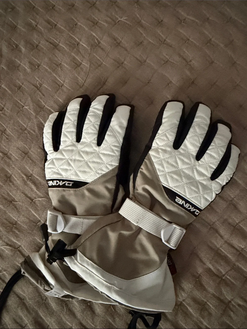 Dakine insulated gloves
